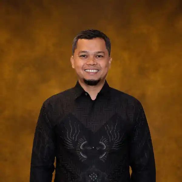 Pemimpin-Cabang-Semarang-Suhada.webp