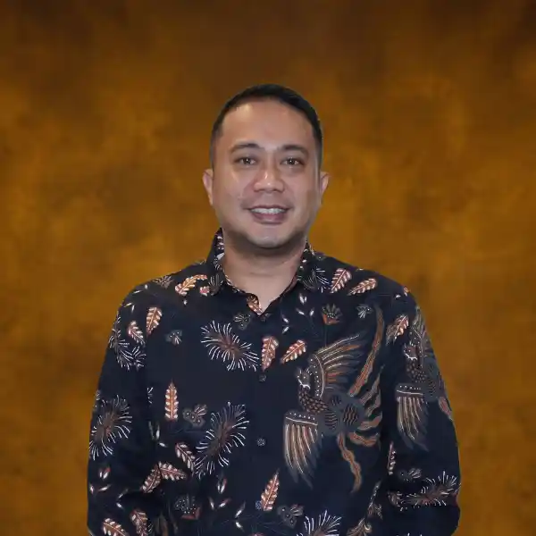 Pemimpin-Cabang-Tangerang-Selatan-Randy-Adiputra-M-SH.-MAPPI-Cert.webp